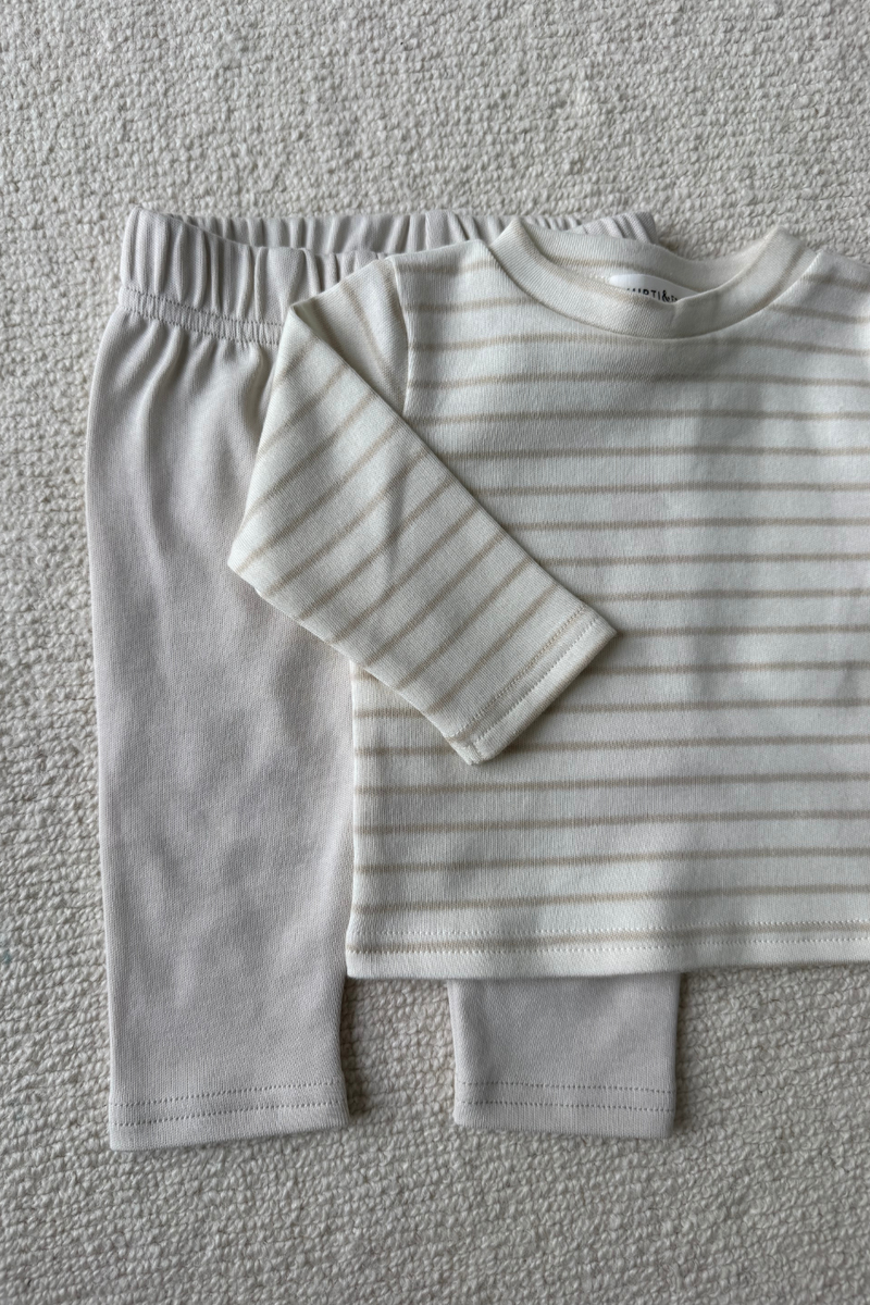 Cozy Days Longsleeve neutral lines