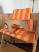 St. Tropez gestreiftes Kissen-Set, wasserdicht, kompatibel mit dem Stokke Tripp Trapp Hochstuhl – Orange/Gelb