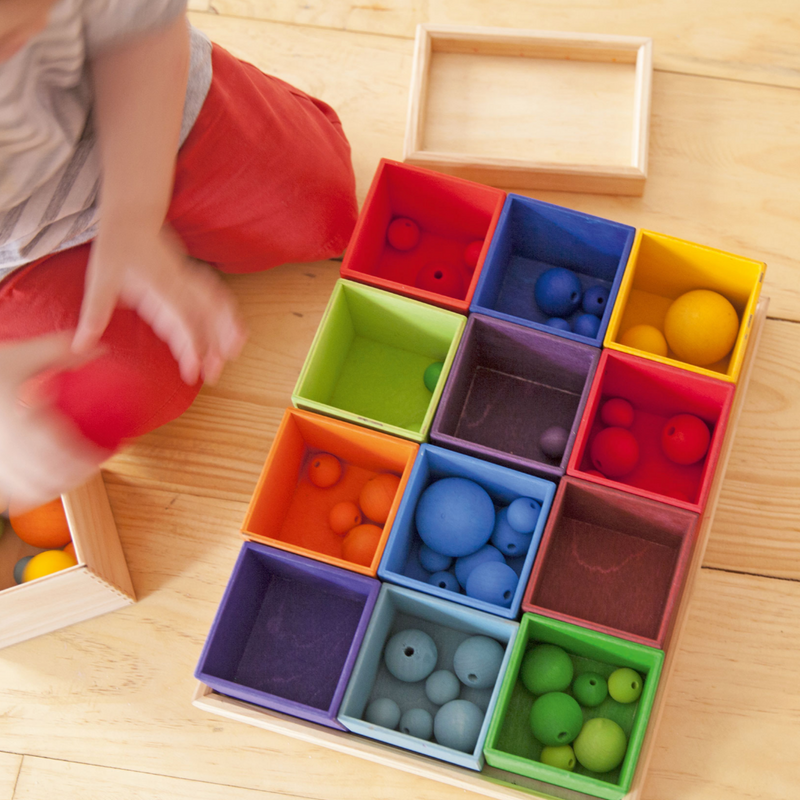 GRIMM'S 12er Sortierhilfe im Set mit Holzpinzette und Holzperlen