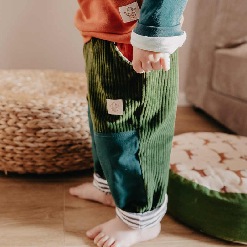 Oktopulli Mitwachshose Toni | Bio-Cordnicki | Grün 116 - 128