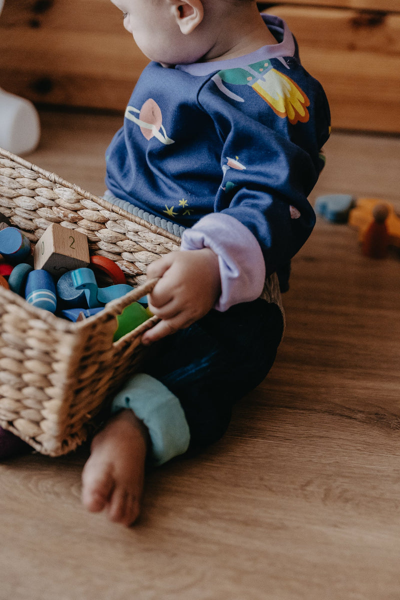 Okrktopulli | dünner Sweater | Unser Alltagbegleiter Weltall 80-140