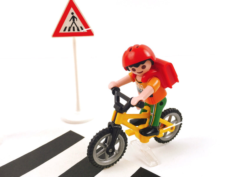 Playmobil 4328 School Crossing Helper with Children
