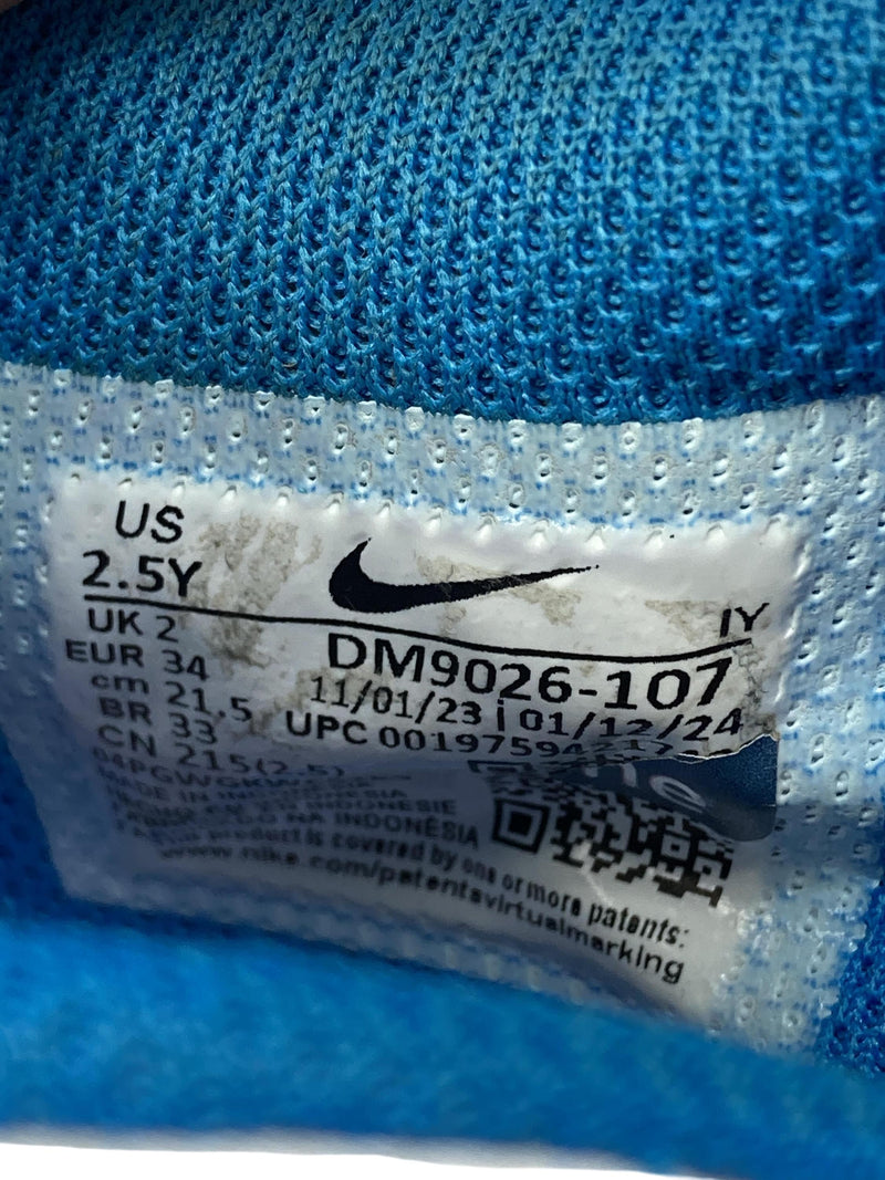 Nike Turnschuh helle Sohle 34 Schuhgröße