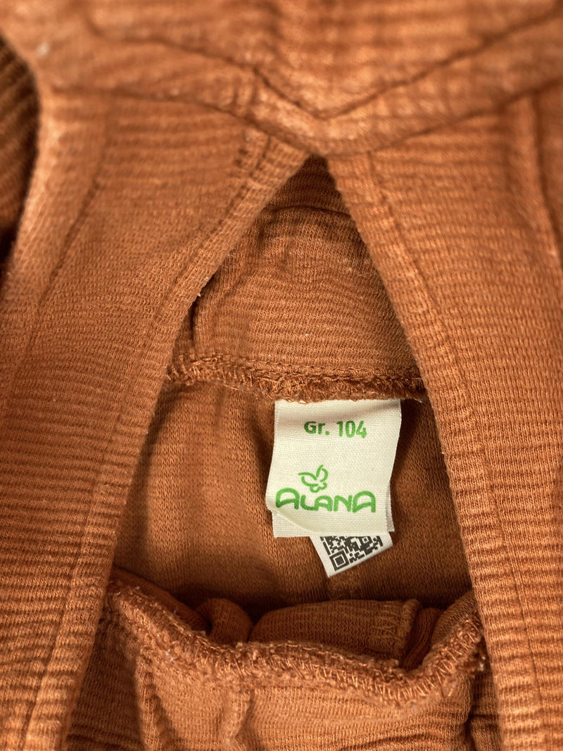 Alana Latzhose 104 | 4yrs