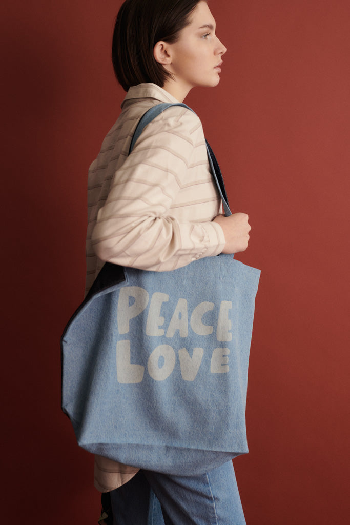 Peace Love Tasche aus Denim