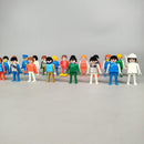 Bundle Playmobil Set von 28 Figuren & 2 Fahrrädern, gebraucht, ab 3 Jahre 