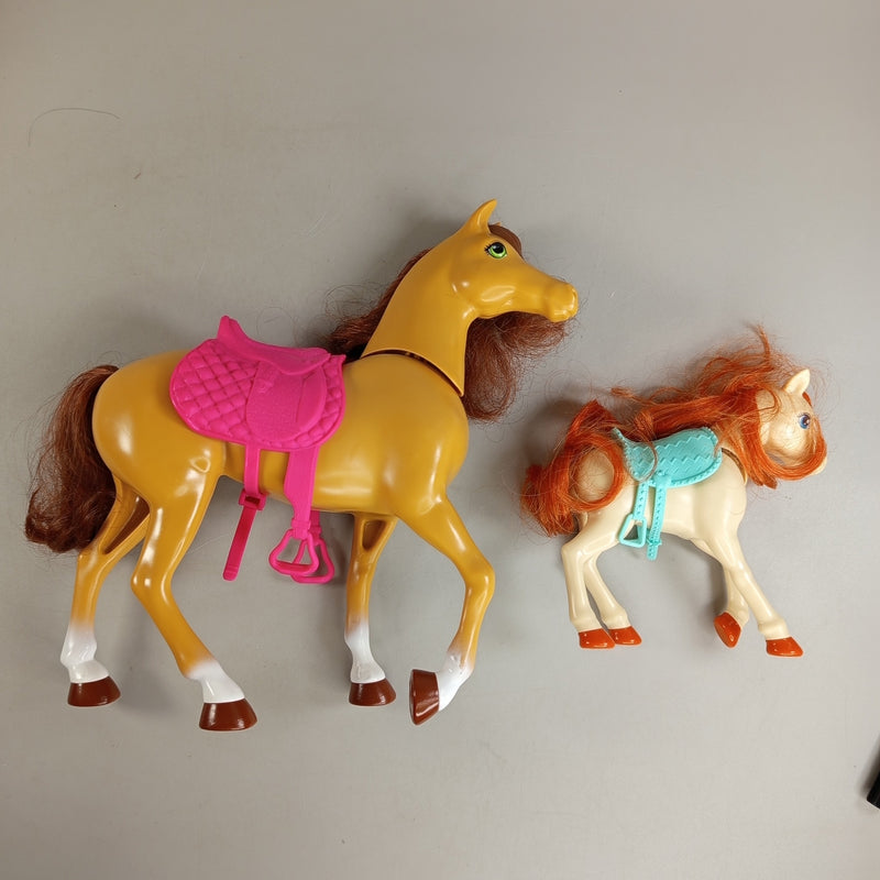 Barbie Pferdespielset Hugs 'n Horses – mit Pferden & Zubehör
