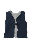 Wende-Weste für Kleinkinder aus Upcycling Wolle – mitwachsend von Größe 80 bis 116 in Grau und Dunkelblau