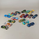 Hot Wheels Bundle Art Cars Set von 18 Autos ab 6 7 8 Jahre