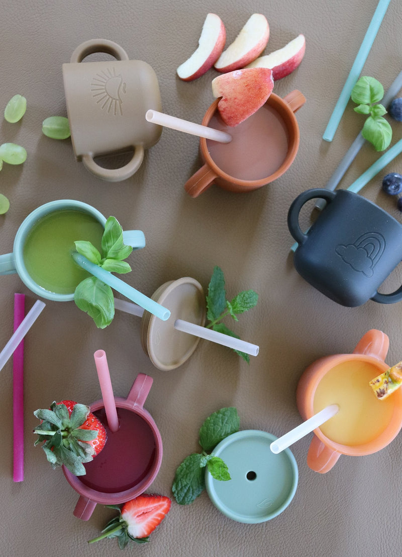 BY LILLE VILDE – HENKELTASSE MIT DECKEL "VANILLA & PLUM" (2ER-SET)