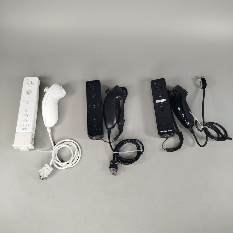 Bundle Wii x4 Controller mit Nunchuks, Neuwertig