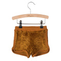 These Little Hedonist shorts are made from the softest organic babysweat you can imagine. This comfy sweatshorts has got a tight fit and a waistband with a thick rubber band.