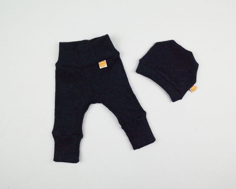 Set of trousers and hat for premature babies 40/44 made of 100% rescued alpaca wool in dark blue