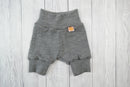 Kurze Hose Shorts Windelhose für Neugeborene Babys aus Upcycling Wolle Größe 50/56 in Grau - Jawoll Baby