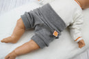 Kurze Hose Shorts Windelhose für Neugeborene Babys aus Upcycling Wolle Größe 50/56 in Grau - Jawoll Baby