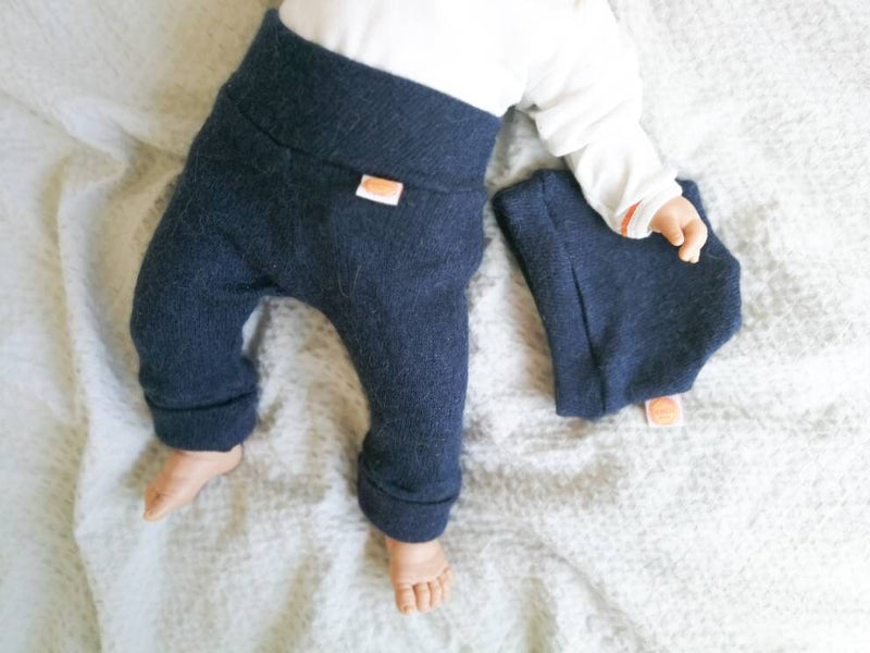 Set of trousers and hat for premature babies 40/44 made of 100% rescued alpaca wool in dark blue