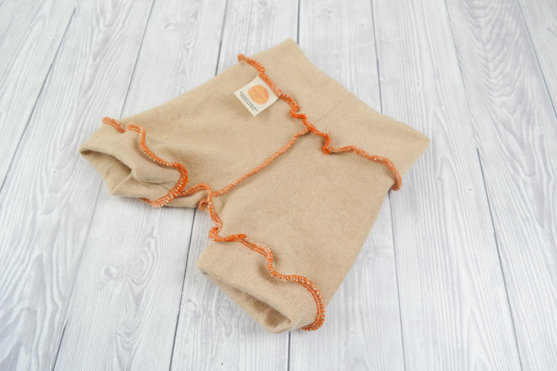 Wolle-Seide Kurze Hose Shorts für Babys Upcycling aus Pullover Größe 62/68 - Jawoll Baby