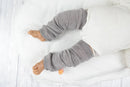 Tragestulpen Beinstulpen Babylegs in Grau Upcycling aus Wolle natürlicher Sonnenschutz im Sommer für Babys und Kleinkinder in der Trage - Jawoll Baby