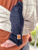 Tragestulpen Beinstulpen Babylegs Dunkelgrau Upcycling aus Wolle natürlicher Sonnenschutz im Sommer für Babys und Kleinkinder in der Trage - Jawoll Baby