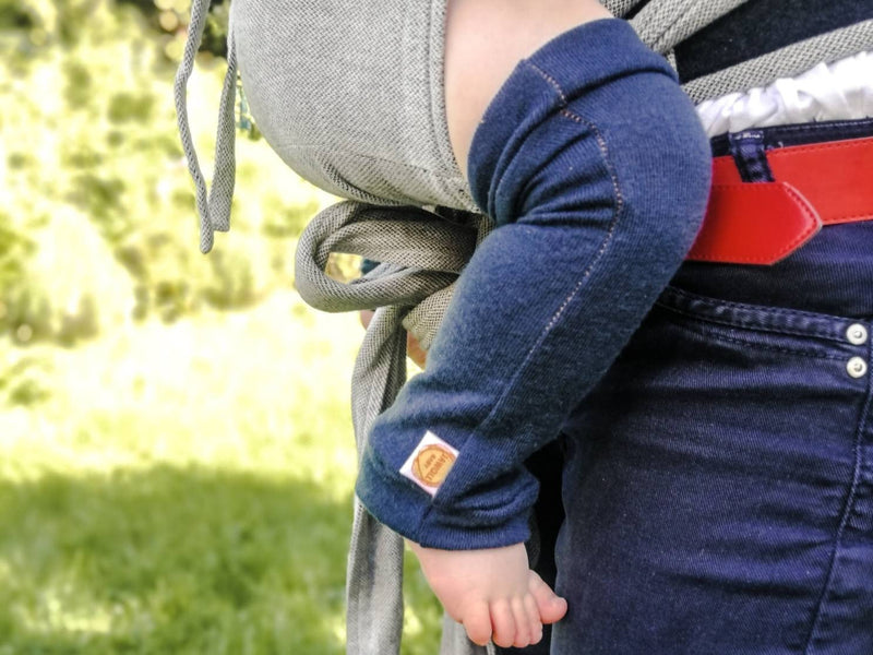 Tragestulpen Beinstulpen Babylegs Dunkelblau Upcycling aus Wolle natürlicher Sonnenschutz im Sommer für Babys und Kleinkinder in der Trage