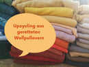 Warme Babyschuhe 3-6 M aus Upcycling Wolle in Beerenlila und Hellblau - Jawoll Baby