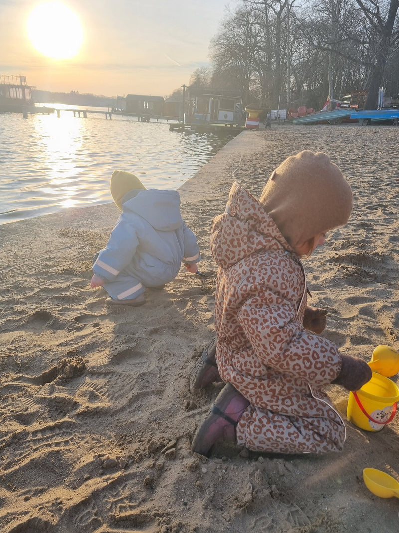 Schlupfmütze für Babys und Kleinkinder aus Upcycling Wolle in deinen Wunschfarben