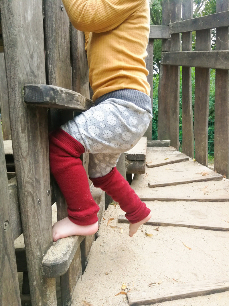 Stulpen Tragestulpen Babylegs für Babys und Kinder aus Upcycling Wolle in der Farbe deiner Wahl