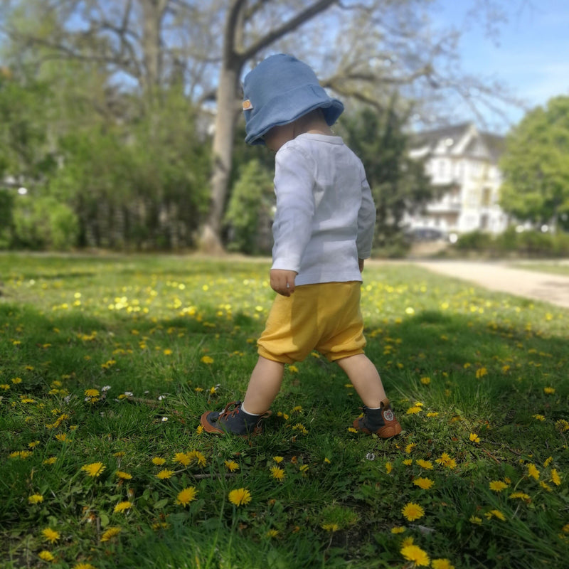 Kurze Hose Shorts für Babys und Kinder aus Upcycling Wolle in deiner Wunschfarbe