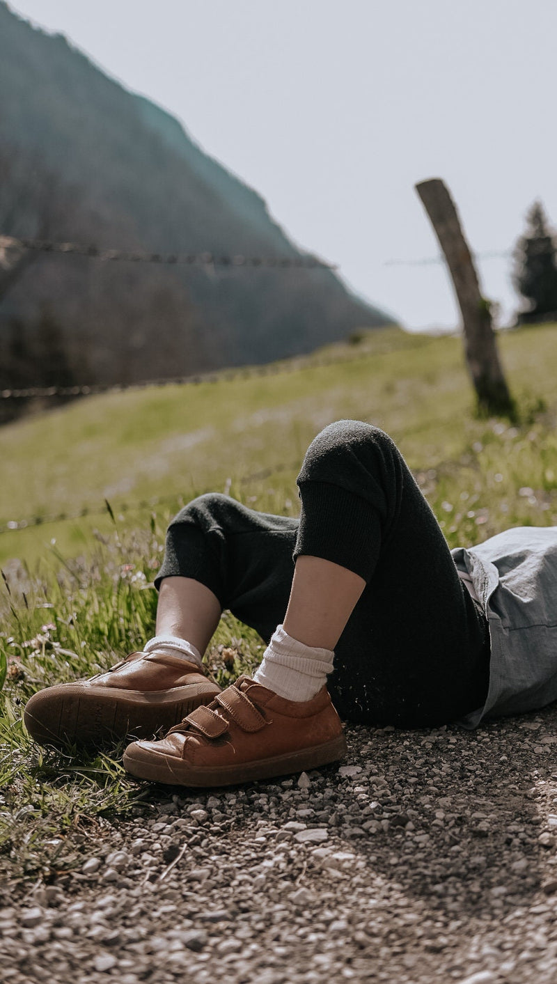 Knickerbocker-Hose für Babys und Kleinkinder aus Upcycling Wolle in der Farbe deiner Wahl