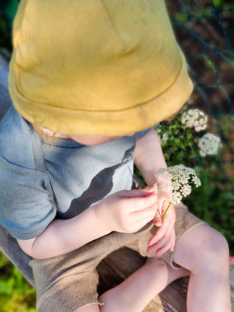 T-Shirt für Babys und Kleinkinder aus Upcycling Wolle in der Farbe deiner Wahl