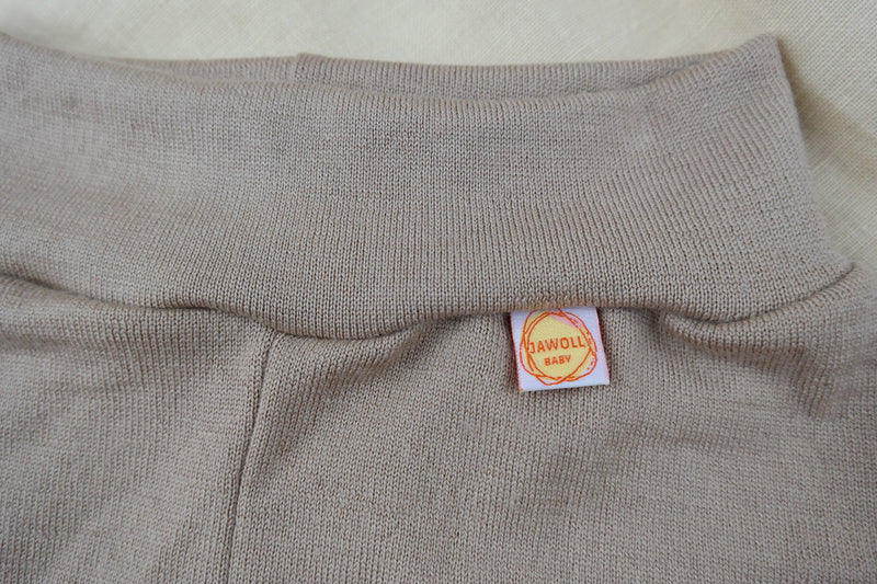 Kurze Hose Shorts für Kinder 110/116 aus 100 % Upcycling Wolle in Sand Beige