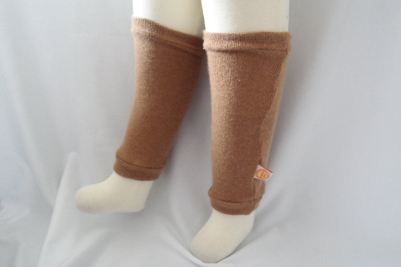 Leg warmers for babies 6-12 M made of upcycled cashmere in light brown