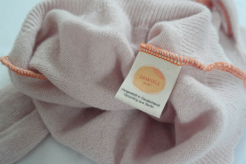 Pullover für Babys 74/80 aus 100 % Upcycling-Kaschmir in Zartrosa