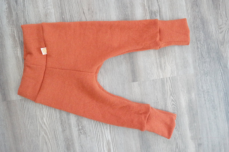 Wollwalk Outdoor-Hose für Babys & Kleinkinder 74/80 aus 100% Upcycling Wolle in Rost Orange