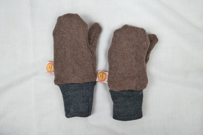 Gloves mittens for children made of upcycled wool in brown and dark grey