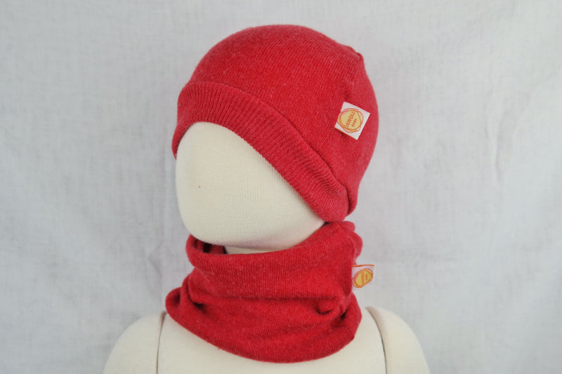 Set hat and loop made of upcycled wool &amp; cashmere for babies and toddlers KU 46-48 cm in red