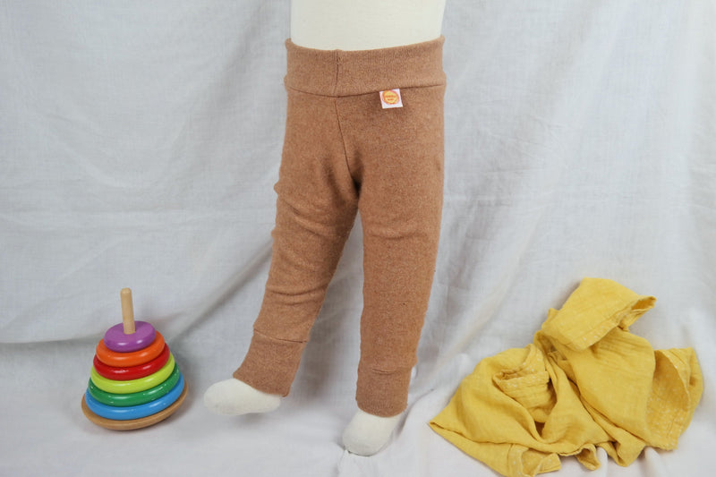 Wollwalk Outdoor-Hose für Babys 74/80 aus Upcycling Wolle & Kaschmir in Hellbraun Beige