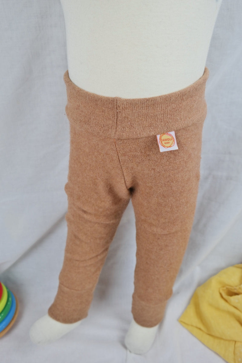 Wollwalk Outdoor-Hose für Babys 74/80 aus Upcycling Wolle & Kaschmir in Hellbraun Beige