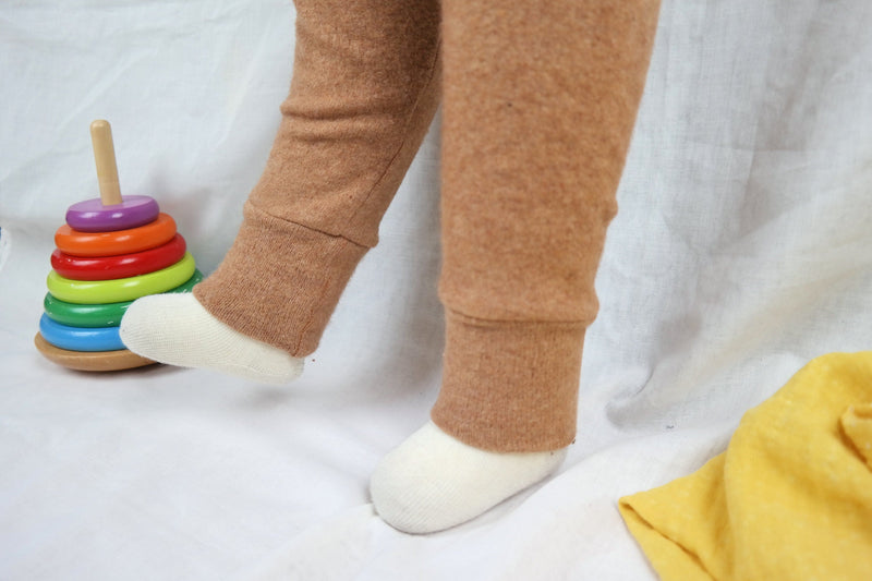 Wollwalk Outdoor-Hose für Babys 74/80 aus Upcycling Wolle & Kaschmir in Hellbraun Beige