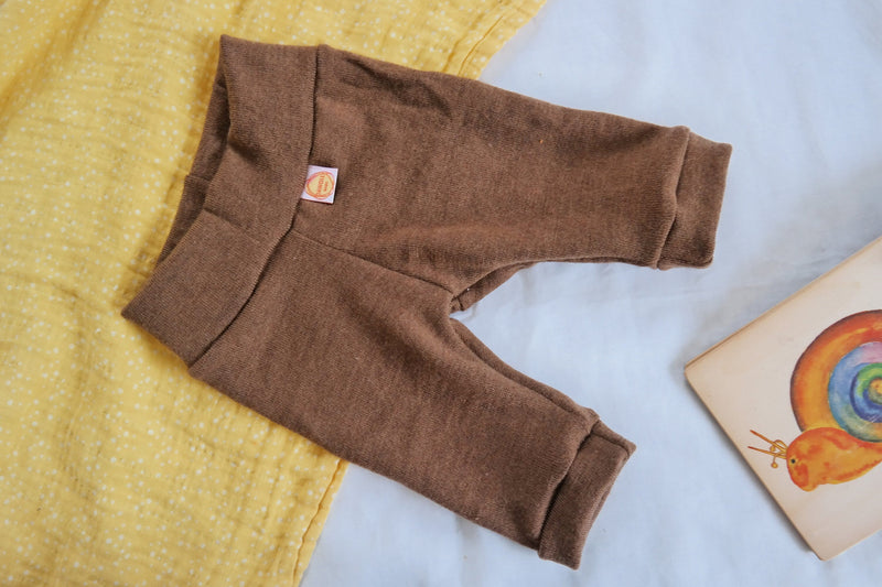 Summer pants knickerbockers for babies made of upcycled wool size 62/68 in brown