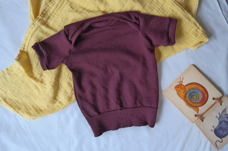 T-Shirt für Babys und Kleinkinder aus Upcycling Wolle in der Farbe deiner Wahl