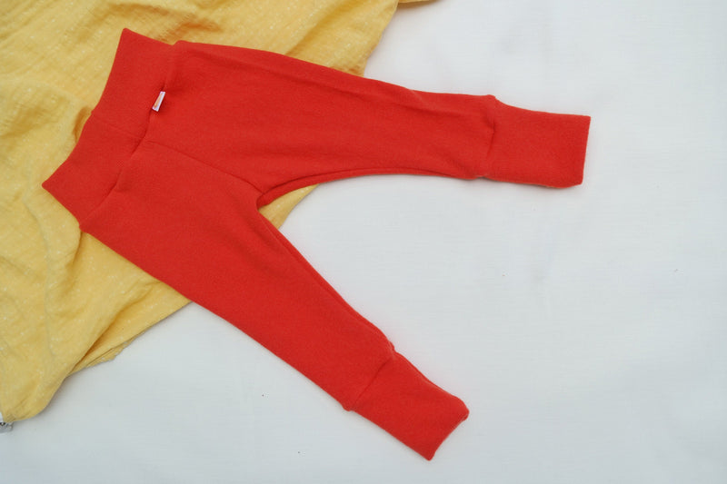 Mitwachs-Hose für Babys Kleinkinder 74/80 aus 100% Upcycling Kaschmir in Korallorange