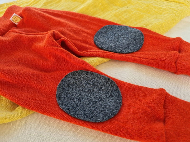 1 pair of wool felt patches upcycling wool for repairing woolen clothing in dark grey oval shape