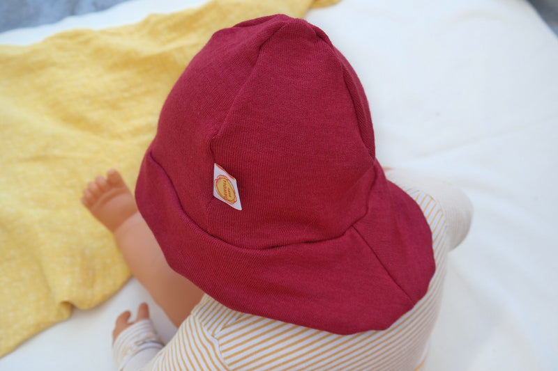 Sun hat baby KU 42-45 with neck protection made of 100% upcycled wool in raspberry red