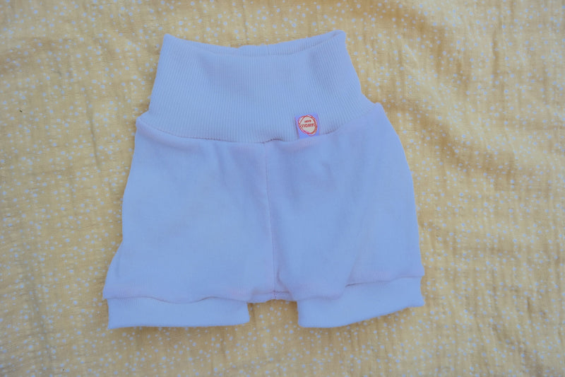 Kurze Hose Shorts für Babys 74/80 aus 100 % Upcycling Wolle in Cremeweiß