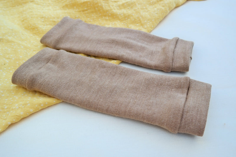 Tragestulpen Beinstulpen Babylegs in Beige Upcycling aus Wolle natürlicher Sonnenschutz im Sommer für Kleinkinder in der Trage