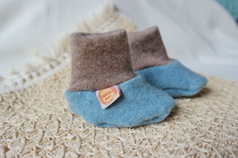 Warm woolen shoes baby shoes carrying shoes made from sustainable upcycling wool cashmere 3-6 months size 16/17 in light blue brown