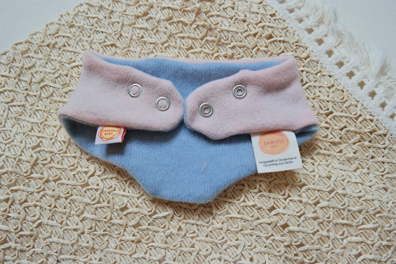 Triangle scarf, reversible and grows with your baby, made from upcycled cashmere in soft pink and light blue