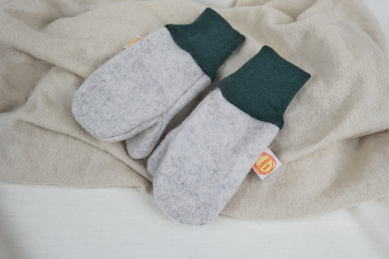 Gloves mittens for children 3-5 years made from upcycled cashmere &amp; wool in light grey and dark green