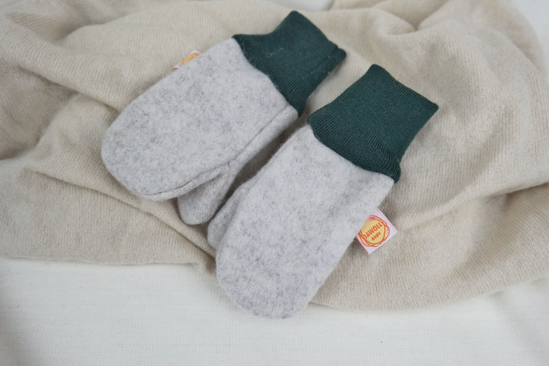 Gloves mittens for toddlers 1-3 years made from upcycled cashmere &amp; wool in light grey and dark green